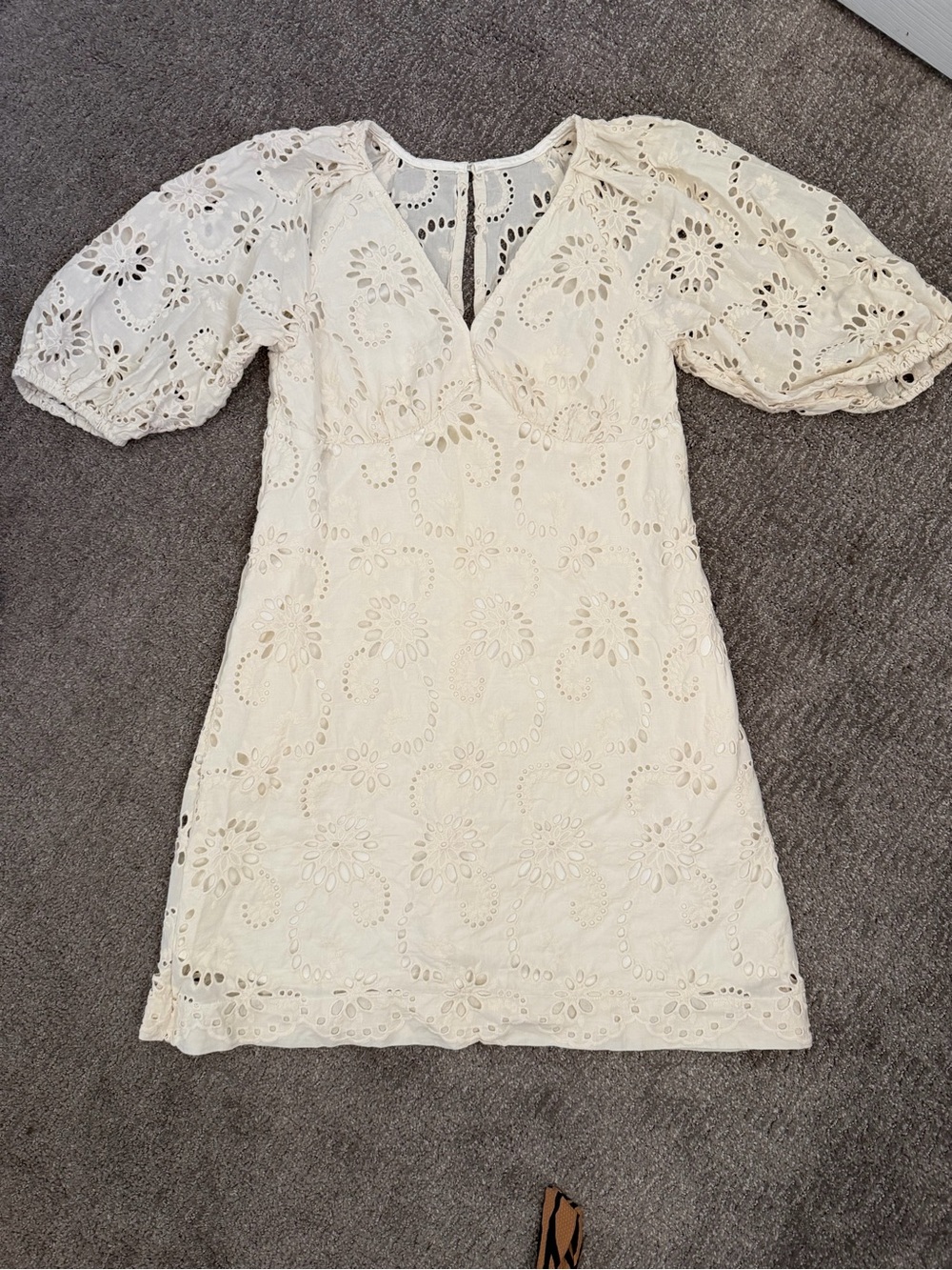 Women's Cream Eyelet V-Neck Puff Sleeve Dress Sz 8 Cottage Coastal Party Bridal